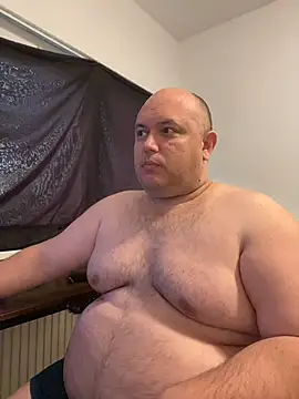 Snapshot of BigromeoXX chatting on March 31, 5:37 pm BigromeoXX online show from March 31, 5:37 pm