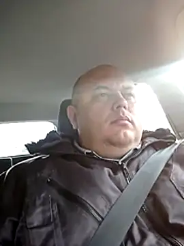 Snapshot of BigromeoXX chatting on November 4, 9:02 am BigromeoXX online show from November 4, 9:02 am