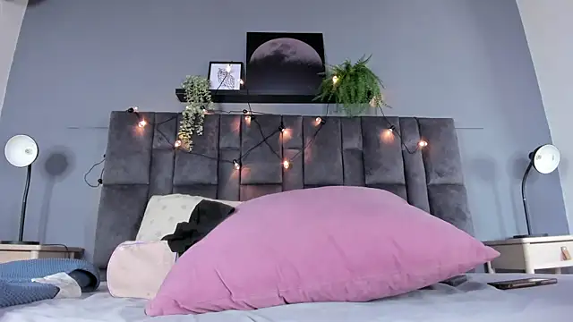 DulceAurora   online show from May 19, 2:51 am