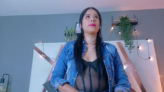 DulceAurora   online show from December 18, 2:49 am