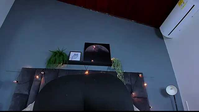 DulceAurora   online show from February 16, 1:37 am