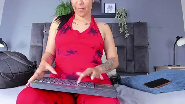DulceAurora   online show from June 4, 3:11 am