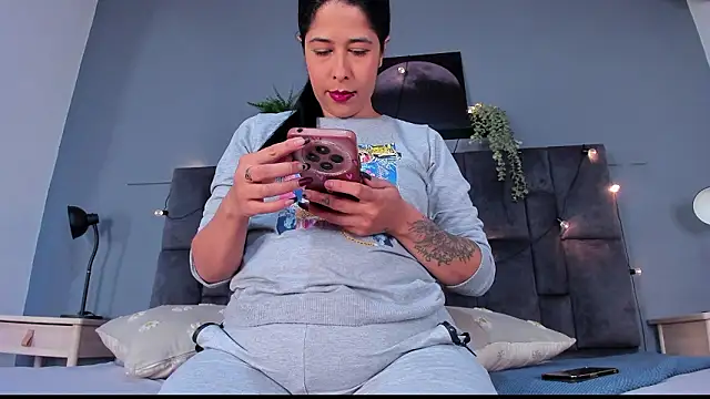 DulceAurora   online show from February 20, 2:52 am