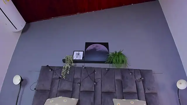 DulceAurora   online show from May 18, 1:28 am