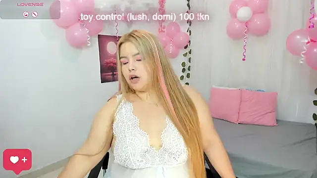 Snapshot of Mysexygirl_ chatting on March 21, 4:39 am Mysexygirl online show from March 21, 4:39 am