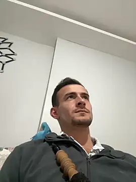 Snapshot of eddy355 chatting on October 28, 5:23 pm eddy355 online show from October 28, 5:23 pm