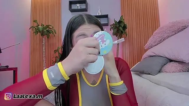 Aixaa charles online show from November 2, 12:10 pm