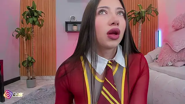 Aixaa charles online show from November 6, 12:09 pm