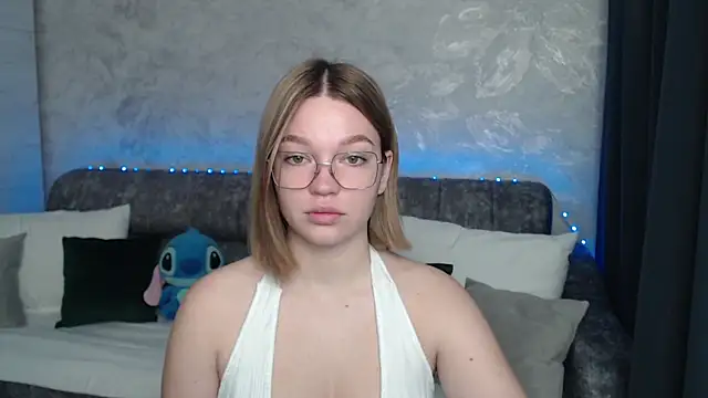 Snapshot of DanaLoved chatting on November 12, 6:50 am DanaLoved online show from November 12, 6:50 am