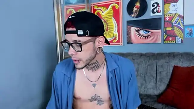 MurdockH online show from November 23, 5:50 am