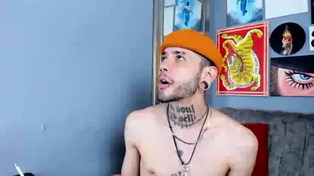 MurdockH online show from December 15, 11:10 pm