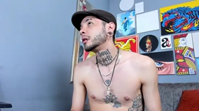 MurdockH online show from December 17, 8:58 pm