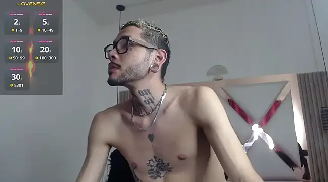 MurdockH online show from February 16, 11:28 pm