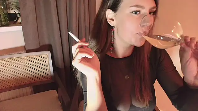 Snapshot of Nina24 chatting on October 11, 8:21 pm Nina24 online show from October 11, 8:21 pm