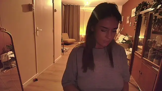 Nina24 online show from December 16, 7:40 pm