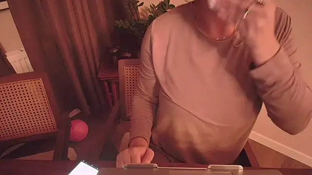 Snapshot of Nina24 chatting on October 13, 7:15 pm Nina24 online show from October 13, 7:15 pm