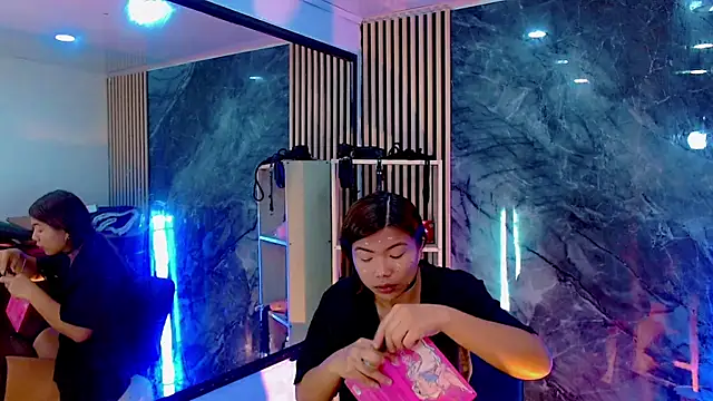 Isalombardi online show from October 29, 2:32 am