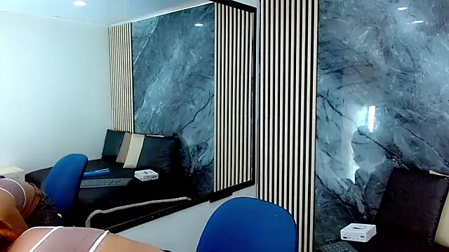 Isalombardi online show from September 15, 4:13 am