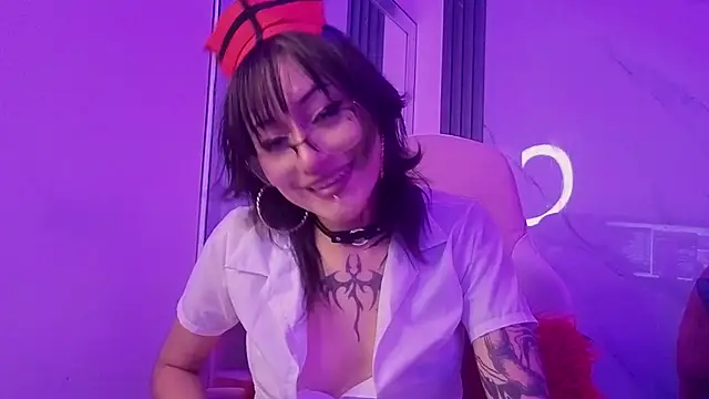 Snapshot of Layla_Cullen chatting on September 12, 7:35 pm Layla Cullen online show from September 12, 7:35 pm