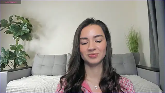 Snapshot of NicoleLuv chatting on February 2, 4:11 pm NicoleLuv online show from February 2, 4:11 pm