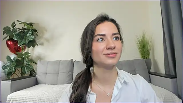 Snapshot of NicoleLuv chatting on March 6, 4:07 pm NicoleLuv online show from March 6, 4:07 pm