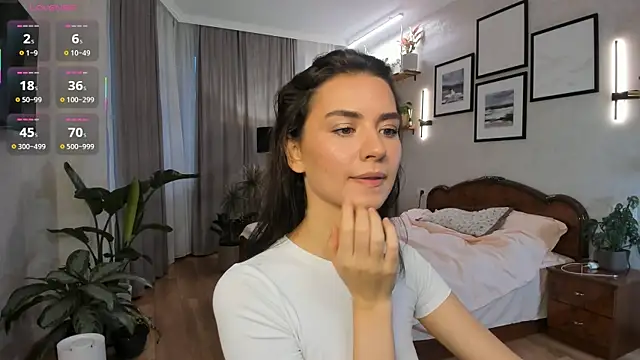 NicoleLuv online show from October 29, 1:10 pm