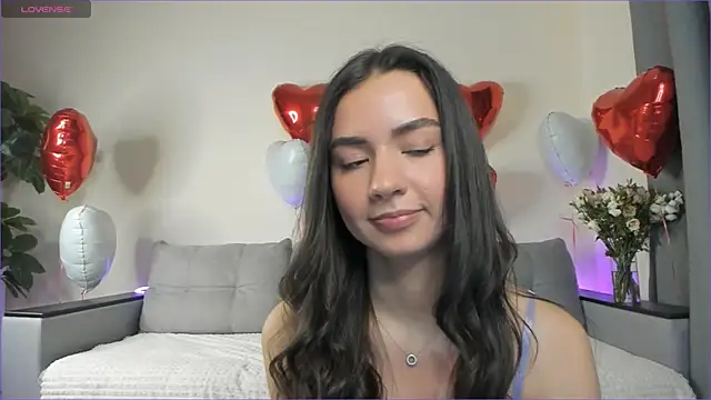 Snapshot of NicoleLuv chatting on February 14, 4:09 pm NicoleLuv online show from February 14, 4:09 pm