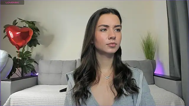 Snapshot of NicoleLuv chatting on February 20, 1:08 pm NicoleLuv online show from February 20, 1:08 pm