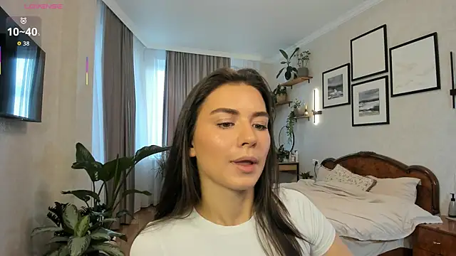 Snapshot of NicoleLuv chatting on September 21, 2:00 pm NicoleLuv online show from September 21, 2:00 pm