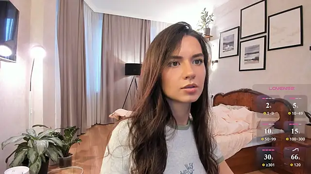 Snapshot of NicoleLuv chatting on May 28, 4:46 pm NicoleLuv online show from May 28, 4:46 pm