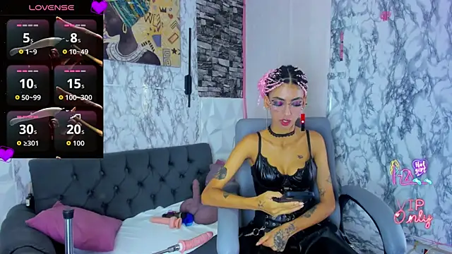 Queen Cuarxxo online show from April 19, 12:55 am