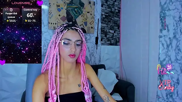 Queen Cuarxxo online show from April 11, 12:29 am