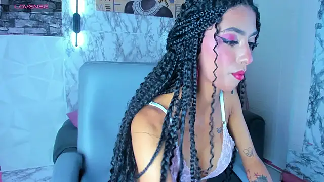 Queen Cuarxxo online show from March 1, 12:10 am