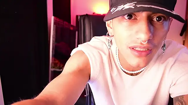 Snapshot of DemonKush-- chatting on July 7, 7:34 am DemonKush-- online show from July 7, 7:34 am