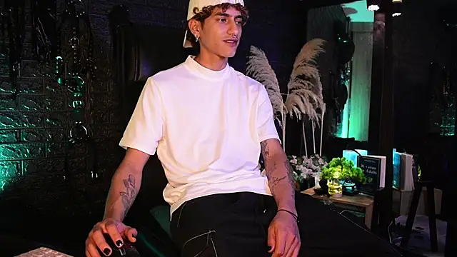 DemonKush-- online show from October 29, 8:52 pm