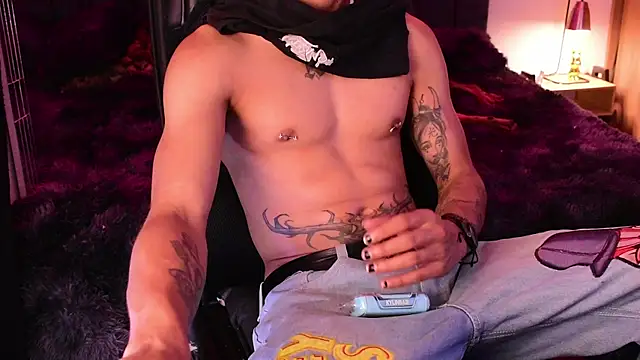 Snapshot of DemonKush-- chatting on July 16, 3:58 am DemonKush-- online show from July 16, 3:58 am