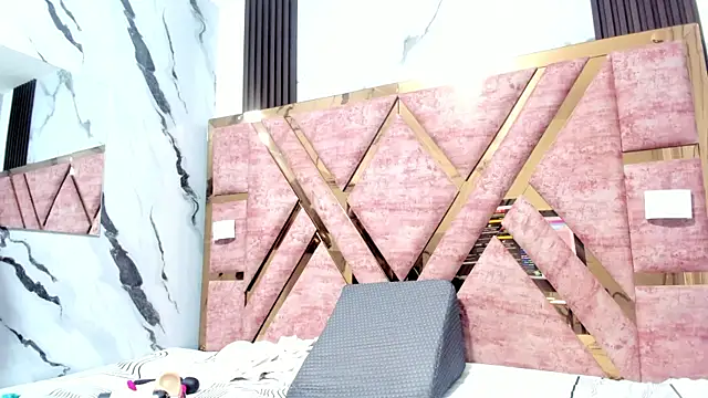 mia alvares online show from November 7, 11:48 am