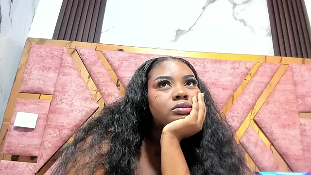 mia alvares online show from April 8, 11:33 am