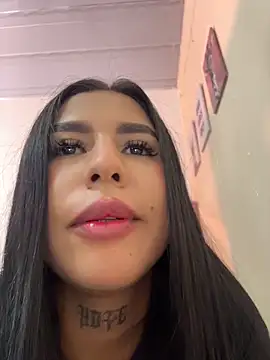 Snapshot of sweety_mariann1 chatting on June 1, 11:04 pm sweety mariann1 online show from June 1, 11:04 pm