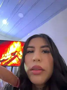 Snapshot of sweety_mariann1 chatting on June 13, 6:50 pm sweety mariann1 online show from June 13, 6:50 pm