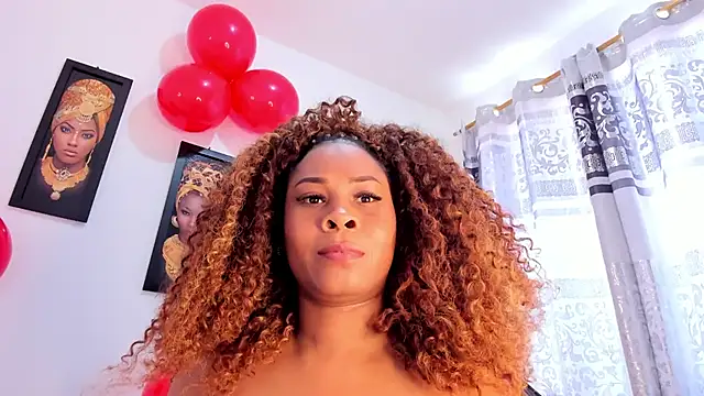 NatashaBenetti online show from February 26, 1:00 pm