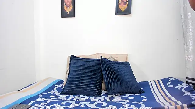 NatashaBenetti online show from September 26, 1:34 am