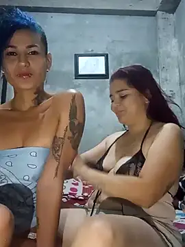 Snapshot of safira_hot chatting on January 26, 12:05 am safira hot online show from January 26, 12:05 am