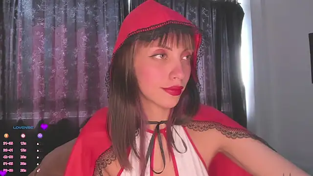 Snapshot of MiaGoth_ chatting on October 2, 7:28 pm MiaGoth online show from October 2, 7:28 pm