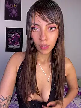 Snapshot of MiaGoth_ chatting on June 14, 2:08 am MiaGoth online show from June 14, 2:08 am