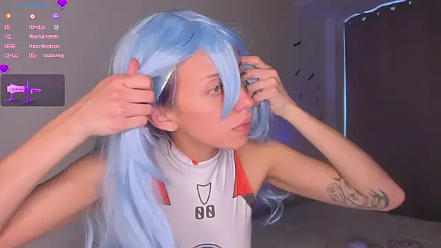 MiaGoth  online show from November 9, 9:30 pm