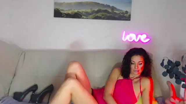 Snapshot of MariaModel chatting on October 31, 9:06 am MariaModel online show from October 31, 9:06 am