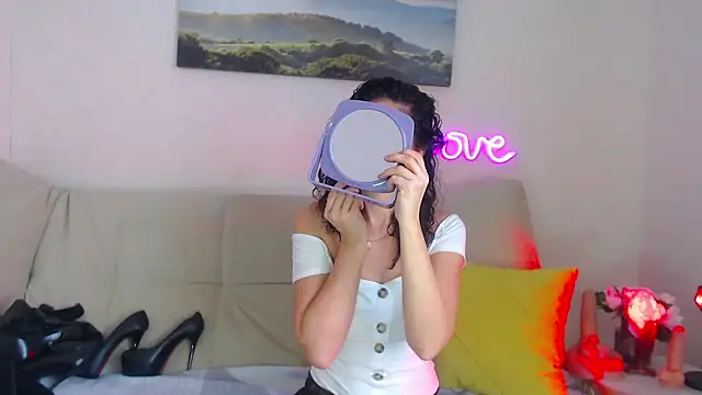 Snapshot of MariaModel chatting on March 7, 6:46 am MariaModel online show from March 7, 6:46 am