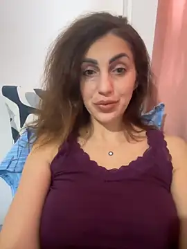 EmaSkyes online show from November 21, 7:29 am