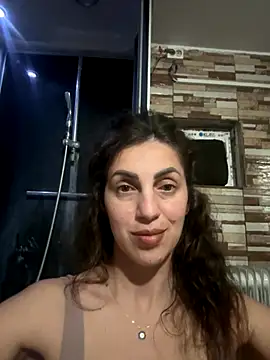 EmaSkyes online show from October 27, 7:37 pm